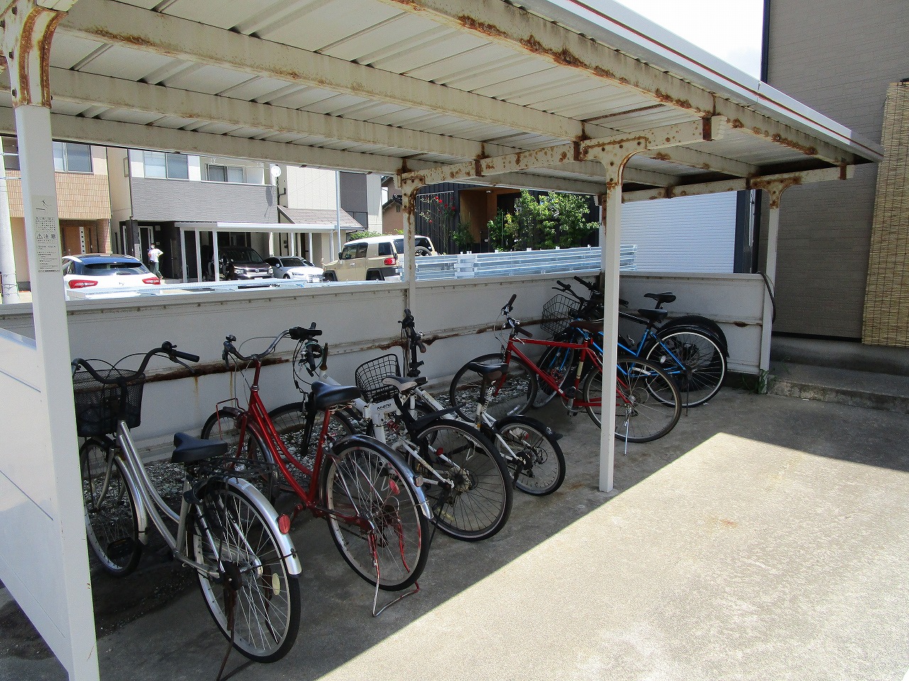 ハピネスユウキ 自転車置場