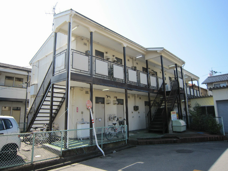 ナンバーワンハイツ 外観